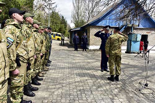 Бійці з Івано-Франківська у Маріуполі за місяць затримали 172 правопорушника