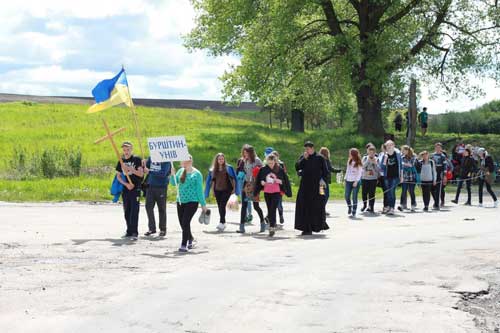 Молоді просвітяни пішки долали десятки кілометрів заради духовного відновлення