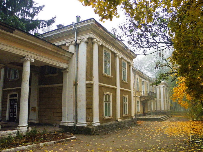 Парковий фасад2.jpg