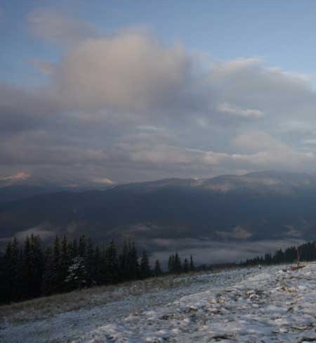 У Карпатах випав перший сніг У Карпатах випав перший сніг