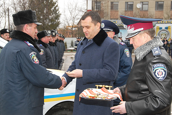 На Івано-Франківщині відкрито прозорий відділ ДАІ На Івано-Франківщині відкрито прозорий відділ ДАІ