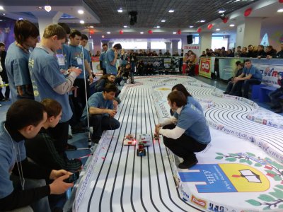 У змаганні роботів перемогла команда з Івано-Франківська У змаганні роботів перемогла команда з Івано-Франківська