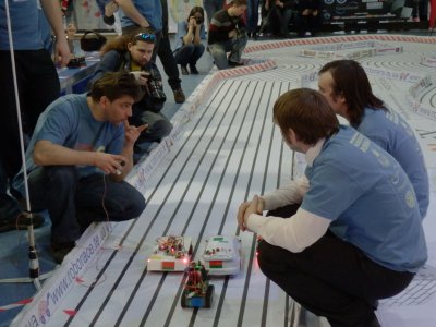 У змаганні роботів перемогла команда з Івано-Франківська У змаганні роботів перемогла команда з Івано-Франківська