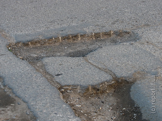 Ямкового ремонту вистачило на 2 місяці