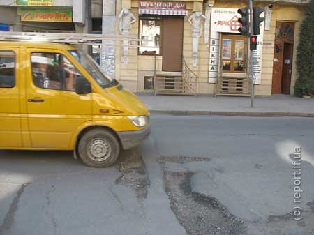 Ямкового ремонту вистачило на 2 місяці