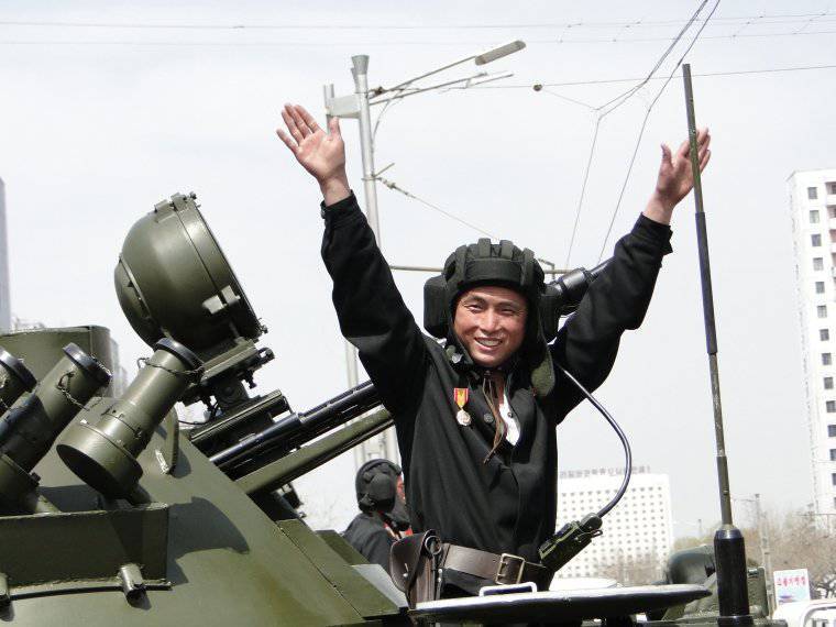 Военный парад в Пхеньяне