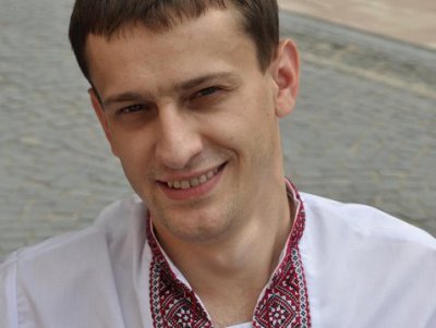 Чернівчанин готовий платити зарплату двом «беркутівцям», якщо вони підуть з роботи Чернівчанин готовий платити зарплату двом «беркутівцям», якщо вони підуть з роботи