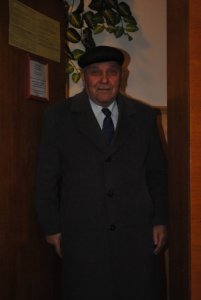 news-image: До військової частини записався 80-річний доброволець з Долини