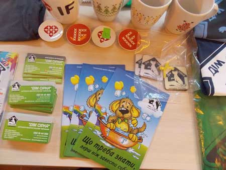 Активісти зібрали 1638 гривень для безпритульних собак