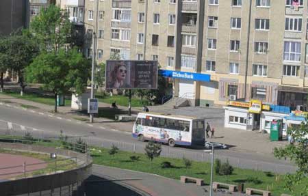 В Івано-Франківську перевізники вийшли на маршрути