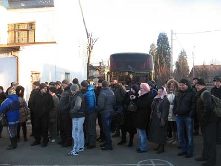 Ще 18 мобілізованих прикарпатців вирушили до навчальних центрів