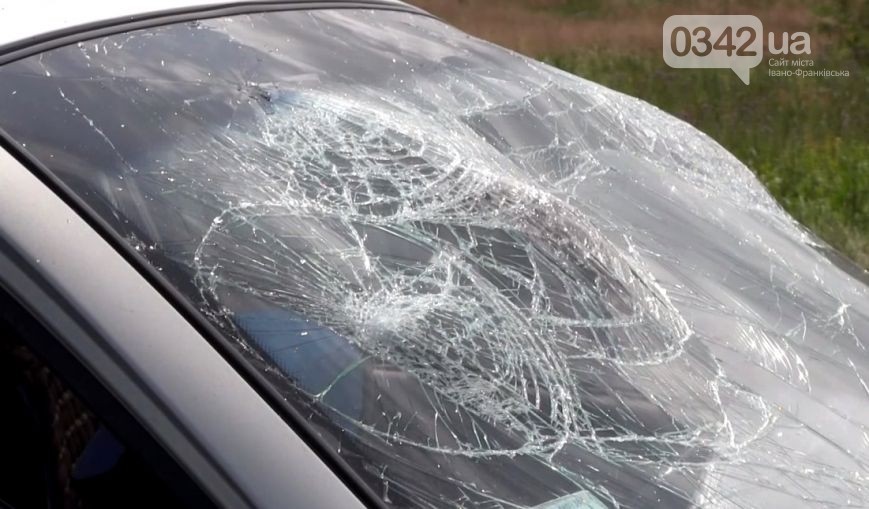 На Прикарпатті поблизу села Пійло трапилася ДТП. Одна людина у реанімації (ФОТО) (фото) - фото 2