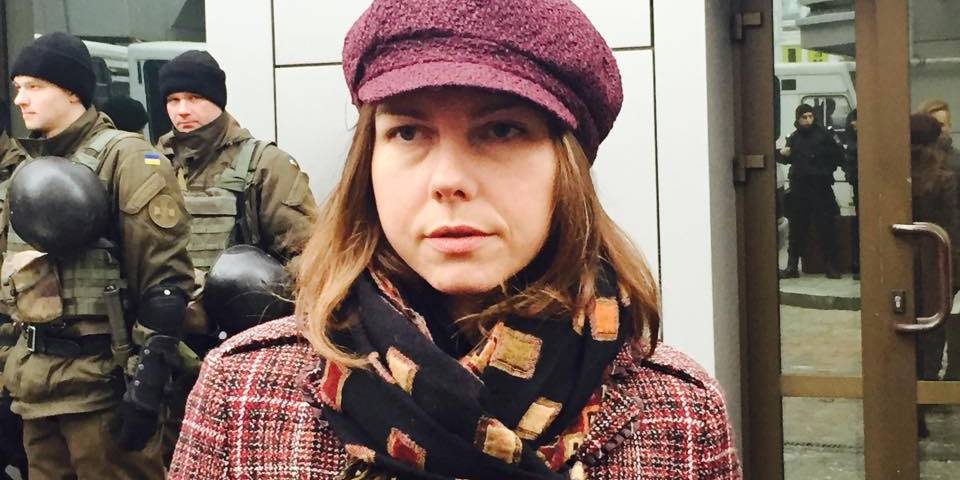 Віра Савченко пришла до Апеляційного суду Києва підтримати Геннадія Корбана