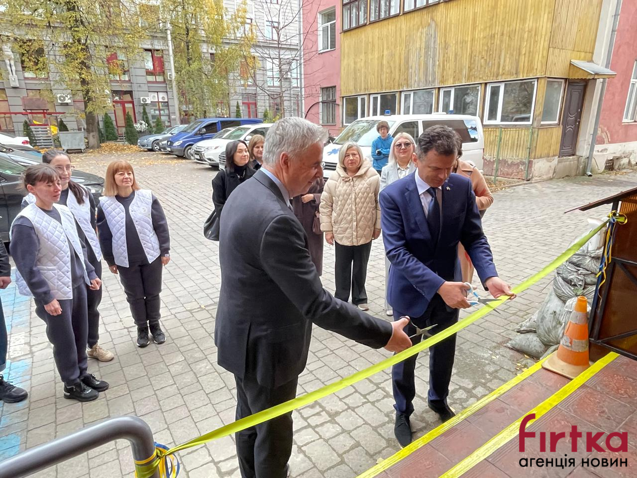 фото: відкриття Офісу