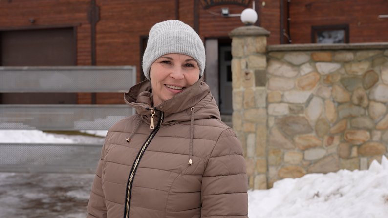 жителька села Аліна Іванів