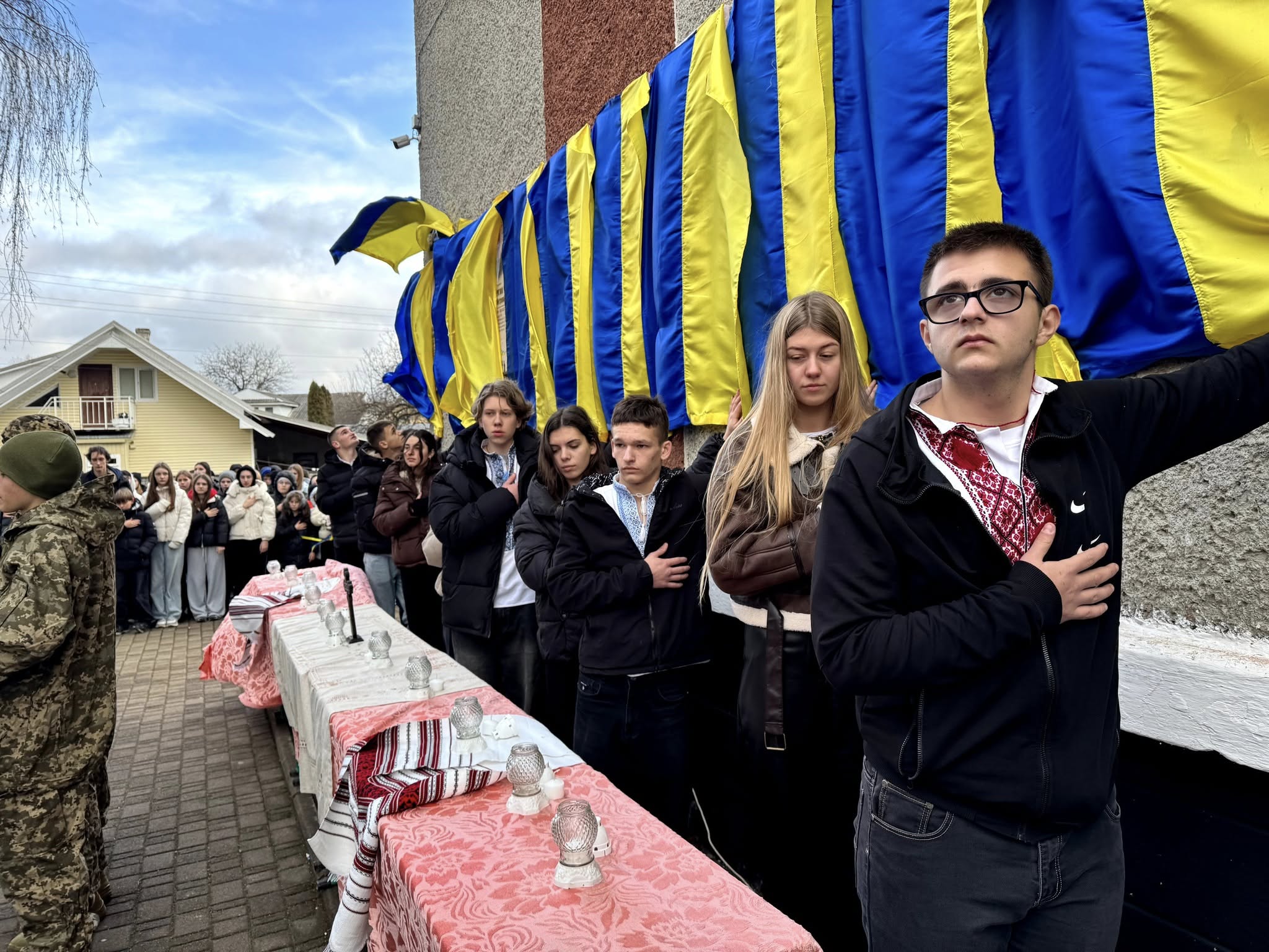 фото з відкриття анотаційних дощок