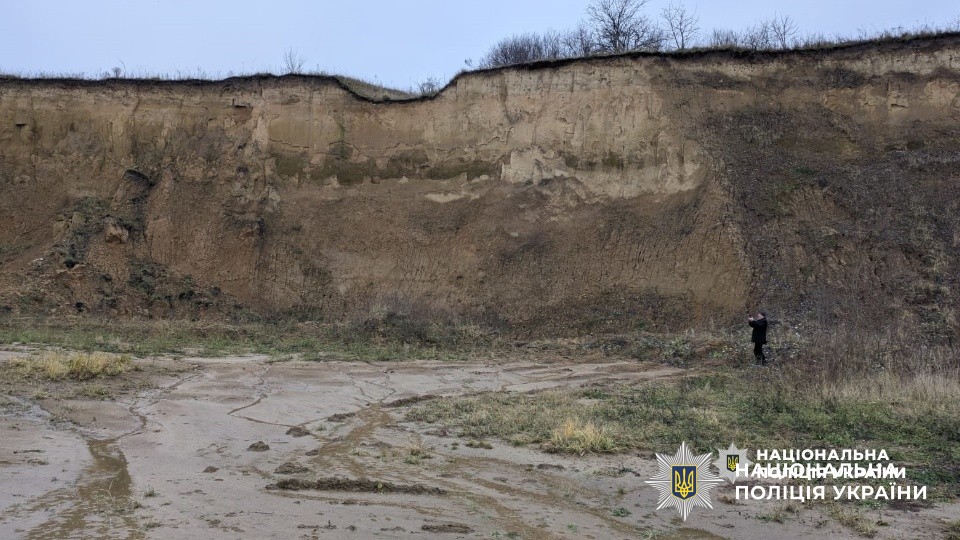 фото з матеріалів справи