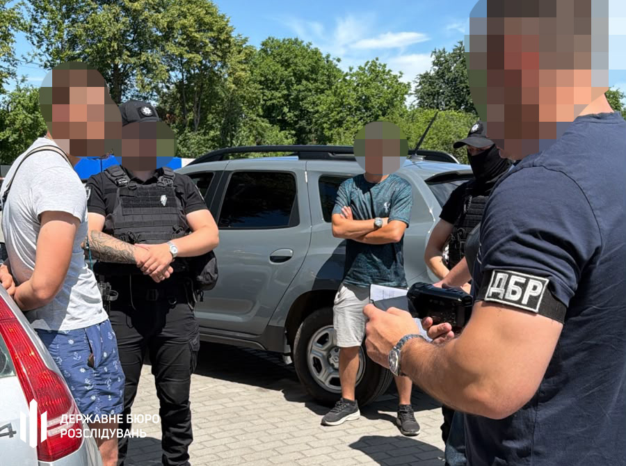 фото з матеріалів справи