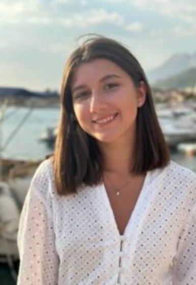 Вікторія Чир